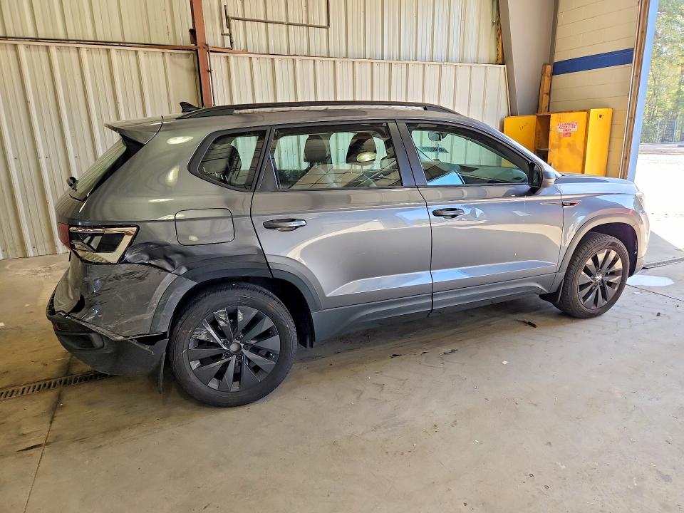Продажа на аукционе авто 2023 Volkswagen Taos, vin: 3VVCX7B22PM380774, номер лота: 49365706