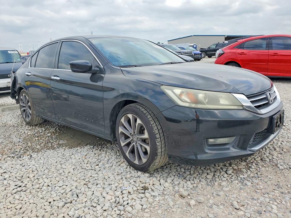 51359186 :رقم المزاد ، 1HGCR2F50FA183227 vin ، 2015 Honda Accord مزاد بيع