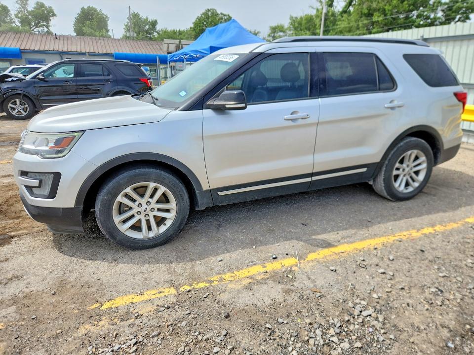 2017 Ford Explorer მანქანა იყიდება აუქციონზე, vin: 1FM5K7D87HGB63221, აუქციონის ნომერი: 45988236