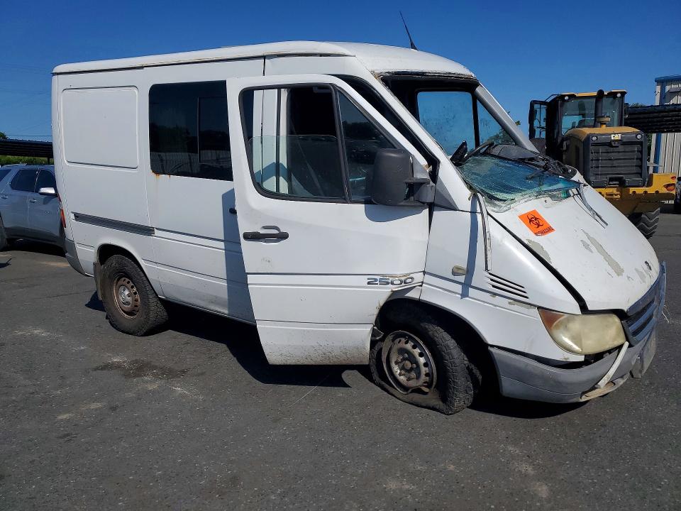 51265576 :رقم المزاد ، WD0PD144855807096 vin ، 2005 Dodge Sprinter مزاد بيع