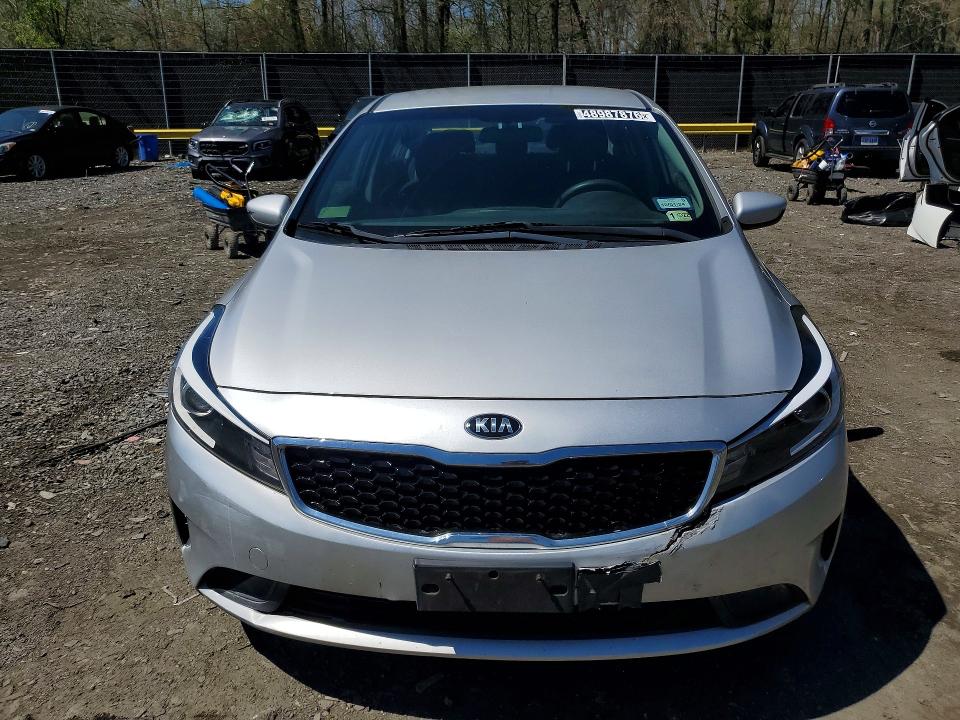 48987876 :رقم المزاد ، 3KPFK4A79JE270778 vin ، 2018 Kia Forte مزاد بيع