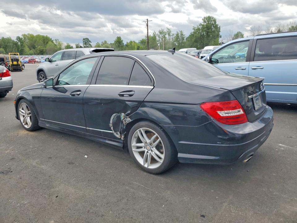 2013 Mercedes-benz C მანქანა იყიდება აუქციონზე, vin: WDDGF4HB4DR242310, აუქციონის ნომერი: 51828276