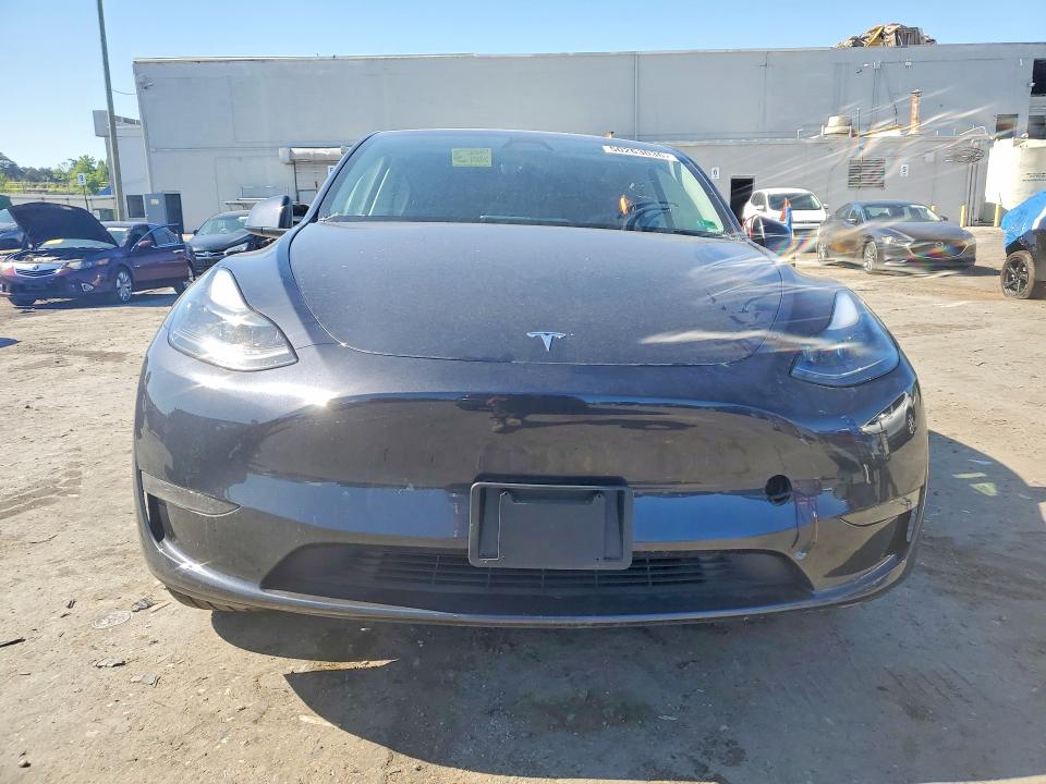 2024 Tesla Model Y მანქანა იყიდება აუქციონზე, vin: 7SAYGDEE4RA261236, აუქციონის ნომერი: 50263036