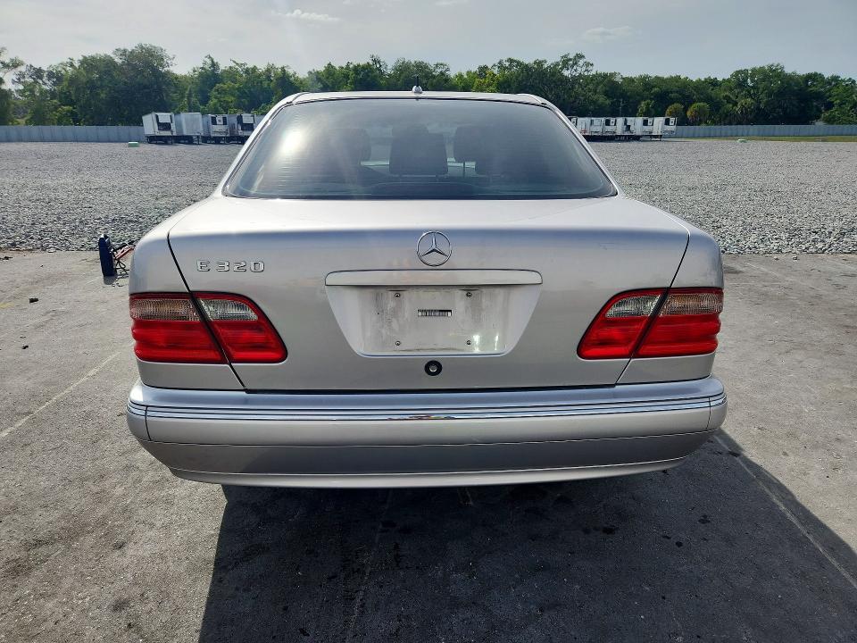 50698806 :رقم المزاد ، WDBJF65JX2B494963 vin ، 2002 Mercedes-benz E مزاد بيع