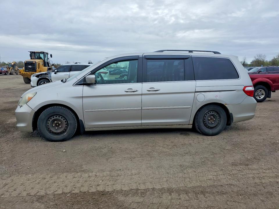 49775126 :رقم المزاد ، 5FNRL38685B510470 vin ، 2005 Honda Odyssey مزاد بيع
