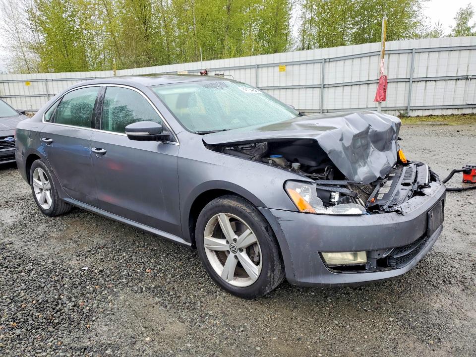 2013 Volkswagen Passat მანქანა იყიდება აუქციონზე, vin: 1VWBP7A33DC070034, აუქციონის ნომერი: 50194856
