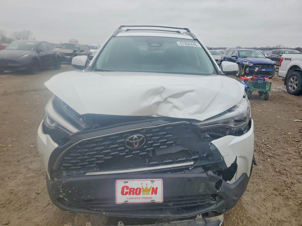 2024 Toyota Corolla Cross მანქანა იყიდება აუქციონზე, vin: 7MUDAAAG8RV084715, აუქციონის ნომერი: 47906446