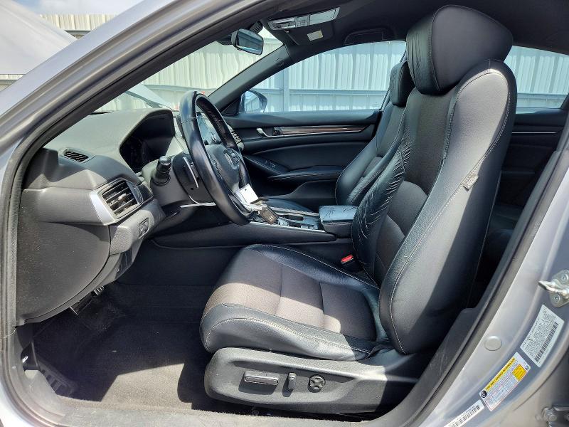 49486016 :رقم المزاد ، 1HGCV1F35JA025303 vin ، 2018 Honda Accord مزاد بيع