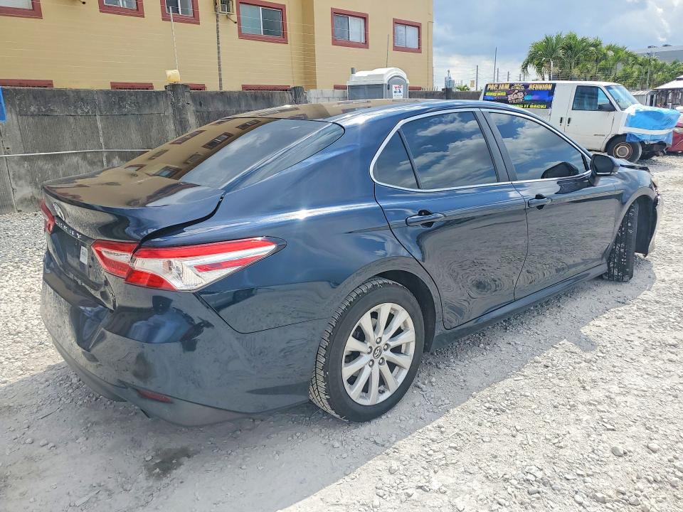 Продажа на аукционе авто 2018 Toyota Camry, vin: 4T1B11HK4JU572115, номер лота: 51662706