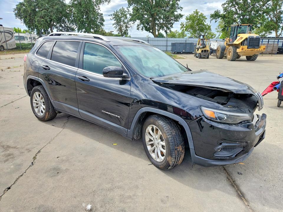 50190156 :رقم المزاد ، 1C4PJLCBXKD262033 vin ، 2019 Jeep Cherokee مزاد بيع