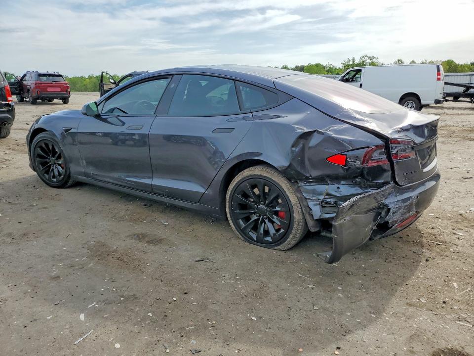 50547706 :رقم المزاد ، 5YJSA1E26JF283996 vin ، 2018 Tesla Model S مزاد بيع