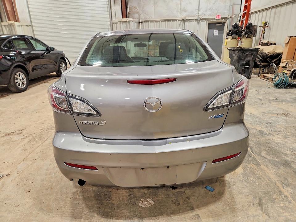 51704576 :رقم المزاد ، JM1BL1U79D1828917 vin ، 2013 Mazda 3 مزاد بيع