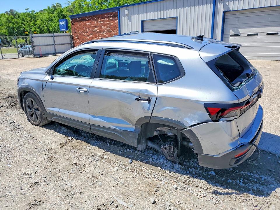 51076936 :رقم المزاد ، 3VV5C7B29SM038641 vin ، 2025 Volkswagen Taos مزاد بيع
