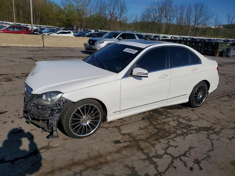 Продаж на аукціоні авто 2013 Mercedes-benz C, vin: WDDGF8AB5DR243239, номер лоту: 50498556