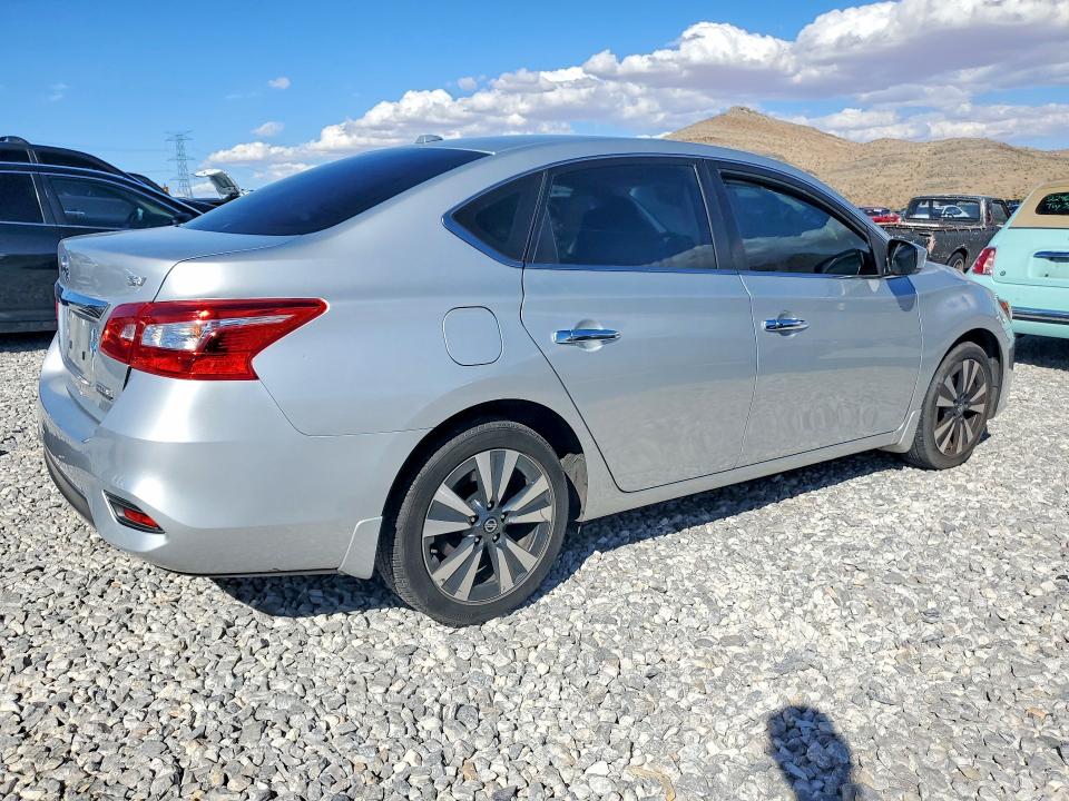 49626116 :رقم المزاد ، 3N1AB7AP5KY374845 vin ، 2019 Nissan Sentra مزاد بيع
