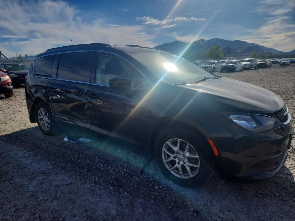 47175346 :رقم المزاد ، 2C4RC1DG0LR256967 vin ، 2020 Chrysler Voyager مزاد بيع