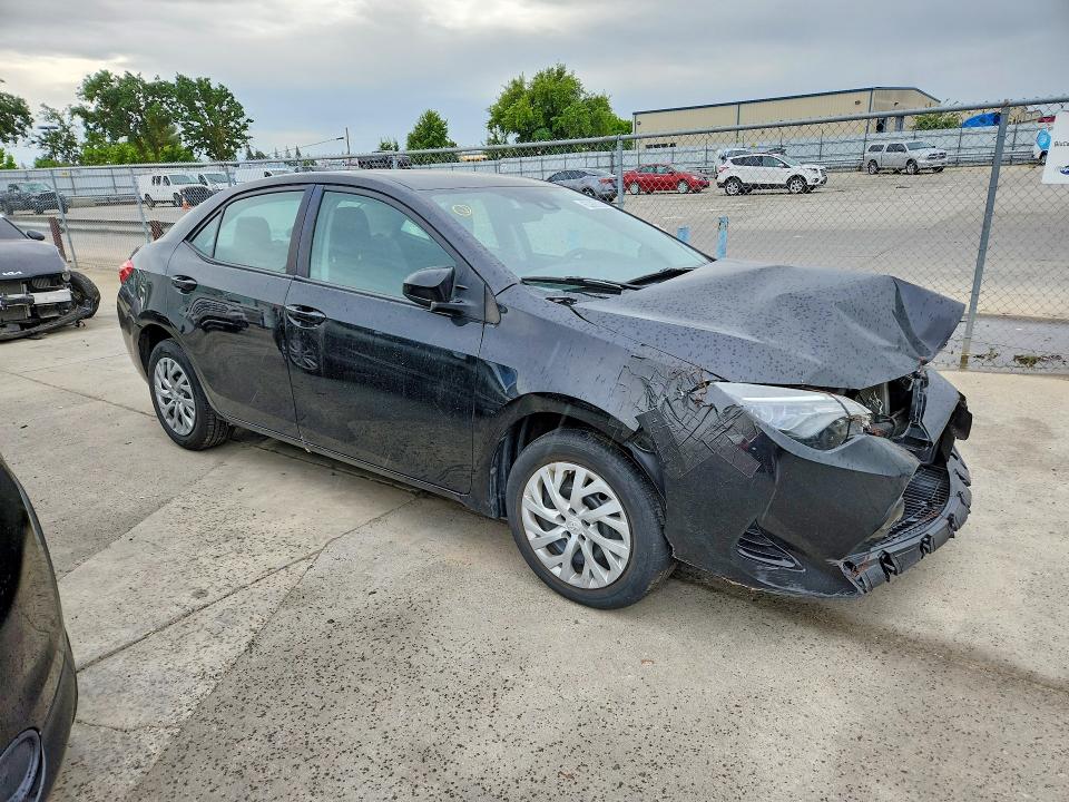 50058896 :رقم المزاد ، 2T1BURHE2JC004687 vin ، 2018 Toyota Corolla مزاد بيع