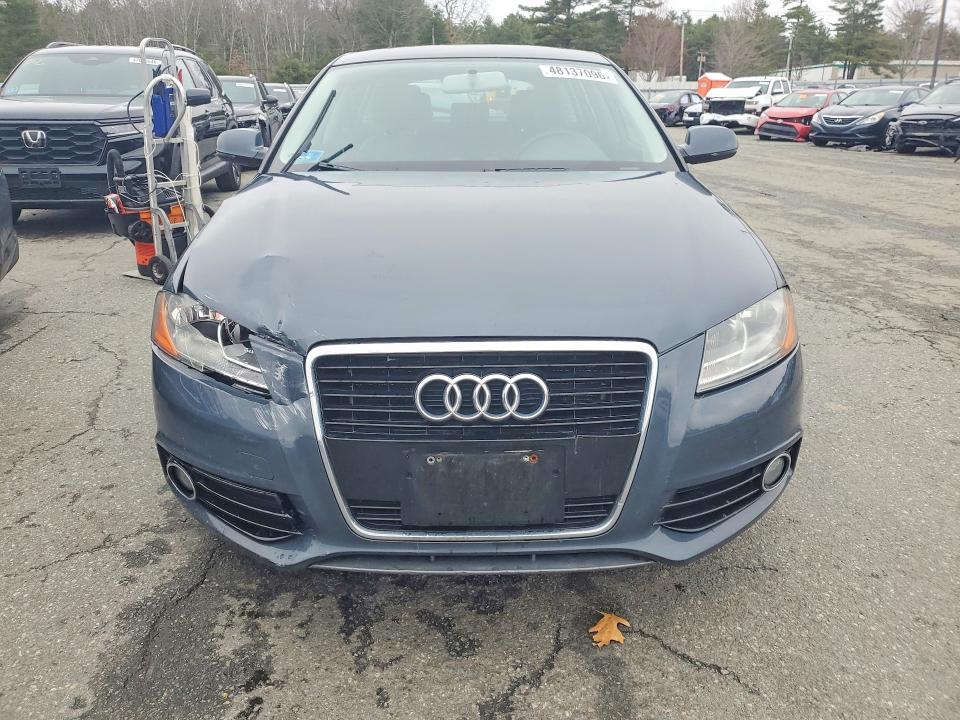 48137096 :رقم المزاد ، WAUBEAFM0CA151801 vin ، 2012 Audi A3 مزاد بيع