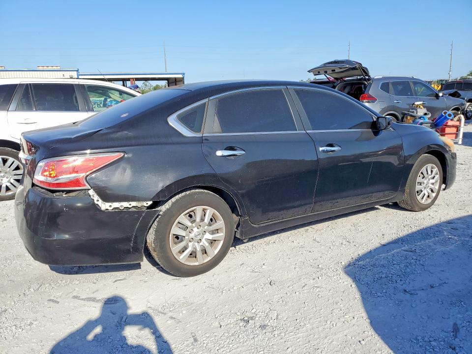 2015 Nissan Altima მანქანა იყიდება აუქციონზე, vin: 1N4AL3AP3FC258695, აუქციონის ნომერი: 49626206