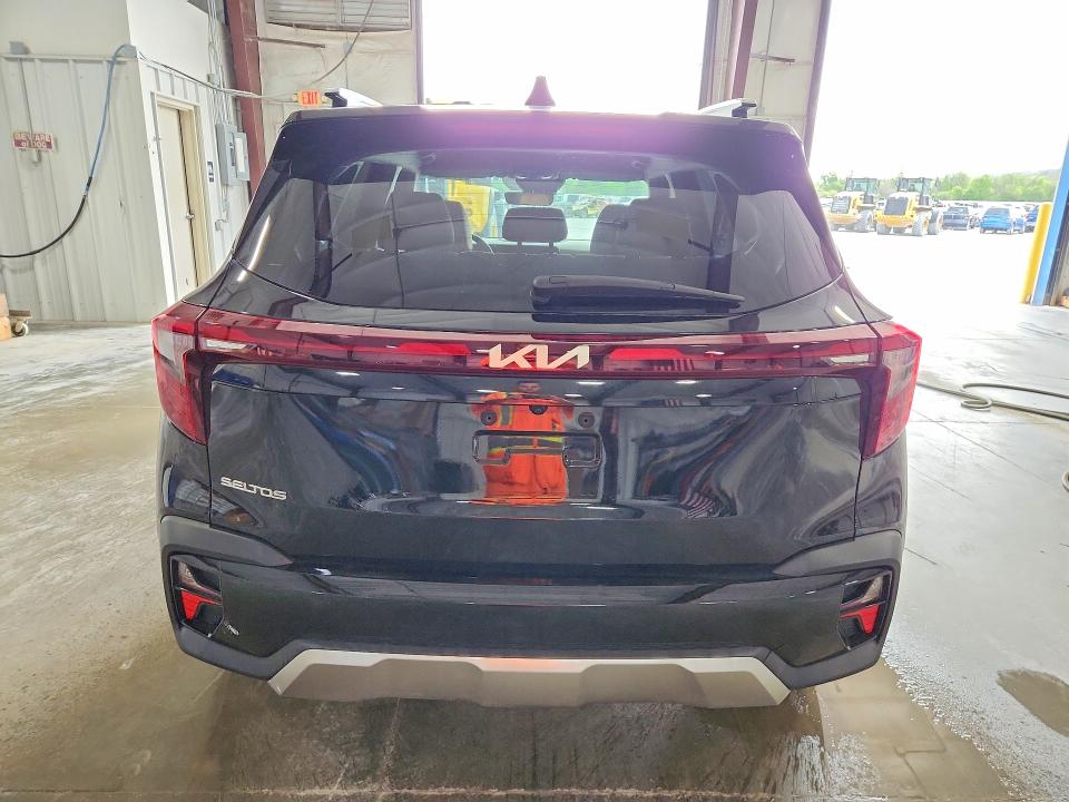 2024 Kia Seltos მანქანა იყიდება აუქციონზე, vin: KNDER2AAXR7593028, აუქციონის ნომერი: 49620146