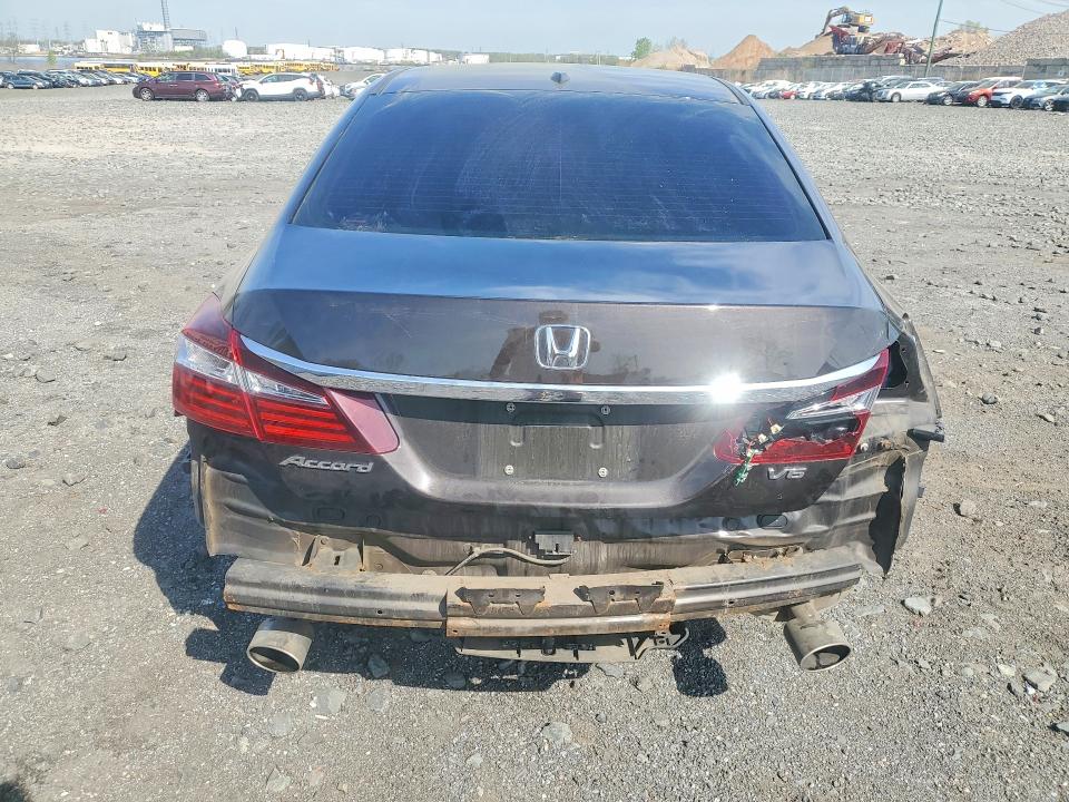 Продаж на аукціоні авто 2017 Honda Accord, vin: 1HGCR3F82HA004155, номер лоту: 50311156