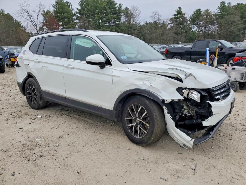 Продажа на аукционе авто 2020 Volkswagen Tiguan, vin: 3VV2B7AX0LM129933, номер лота: 50850856