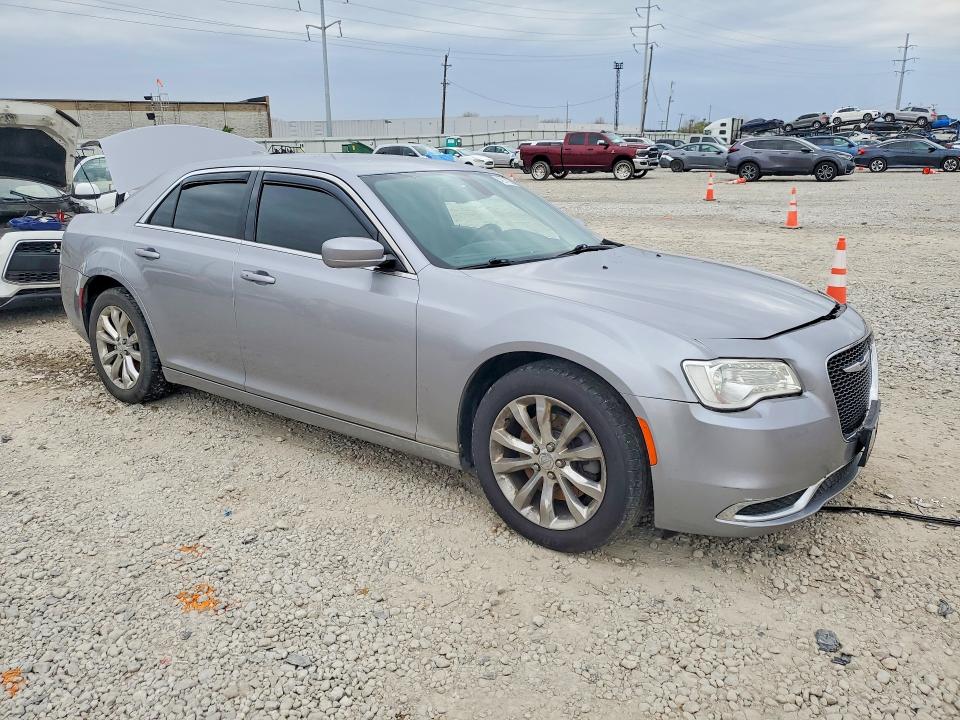 49747266 :رقم المزاد ، 2C3CCARG4FH899416 vin ، 2015 Chrysler 300 مزاد بيع