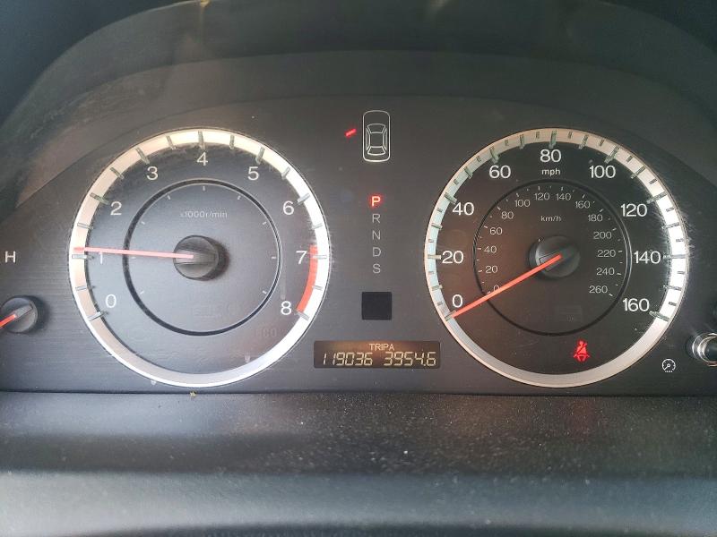 48095446 :رقم المزاد ، 1HGCS2B82CA000703 vin ، 2012 Honda Accord مزاد بيع