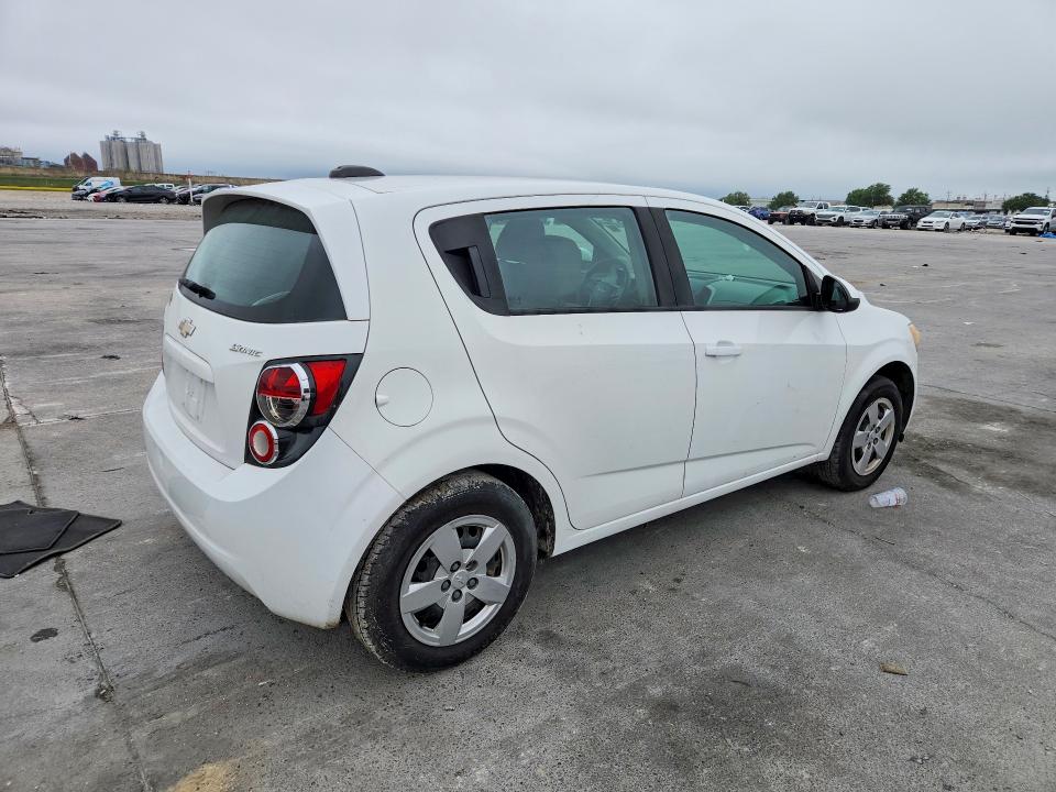 51528676 :رقم المزاد ، 1G1JA6SH2G4170640 vin ، 2016 Chevrolet Sonic مزاد بيع