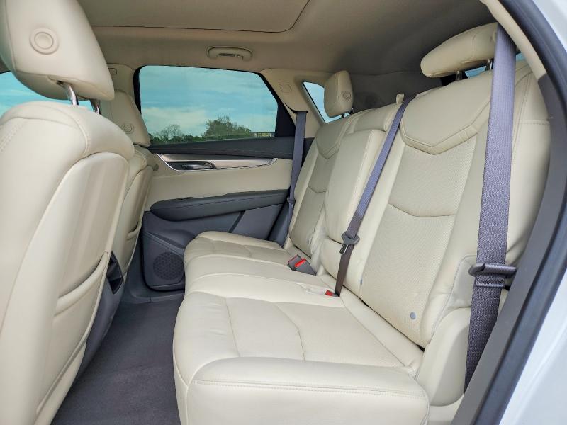 48301876 :رقم المزاد ، 1GYKNBRS9HZ307954 vin ، 2017 Cadillac Xt5 مزاد بيع