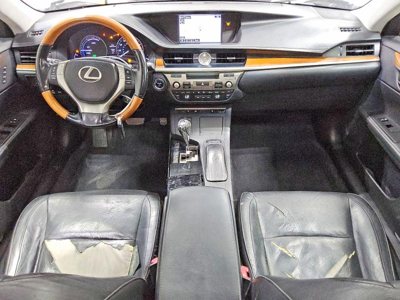 50291716 :رقم المزاد ، JTHBW1GG4F2095707 vin ، 2015 Lexus Es 300h مزاد بيع