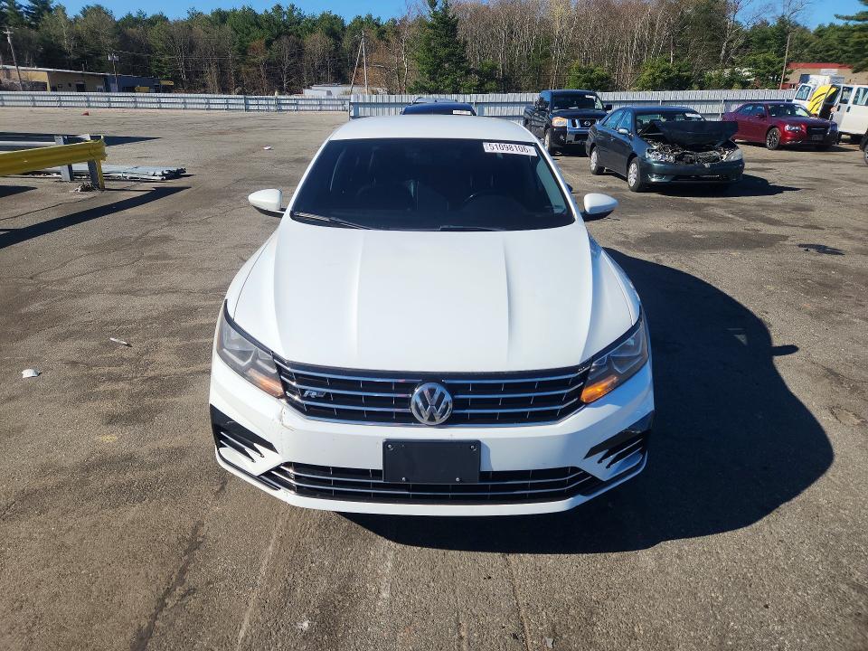51098106 :رقم المزاد ، 1VWAA7A31JC032312 vin ، 2018 Volkswagen Passat مزاد بيع
