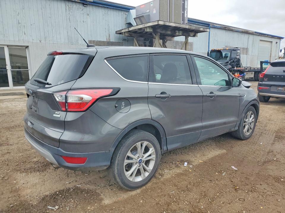 2017 Ford Escape მანქანა იყიდება აუქციონზე, vin: 1FMCU0GD8HUC62830, აუქციონის ნომერი: 51360936