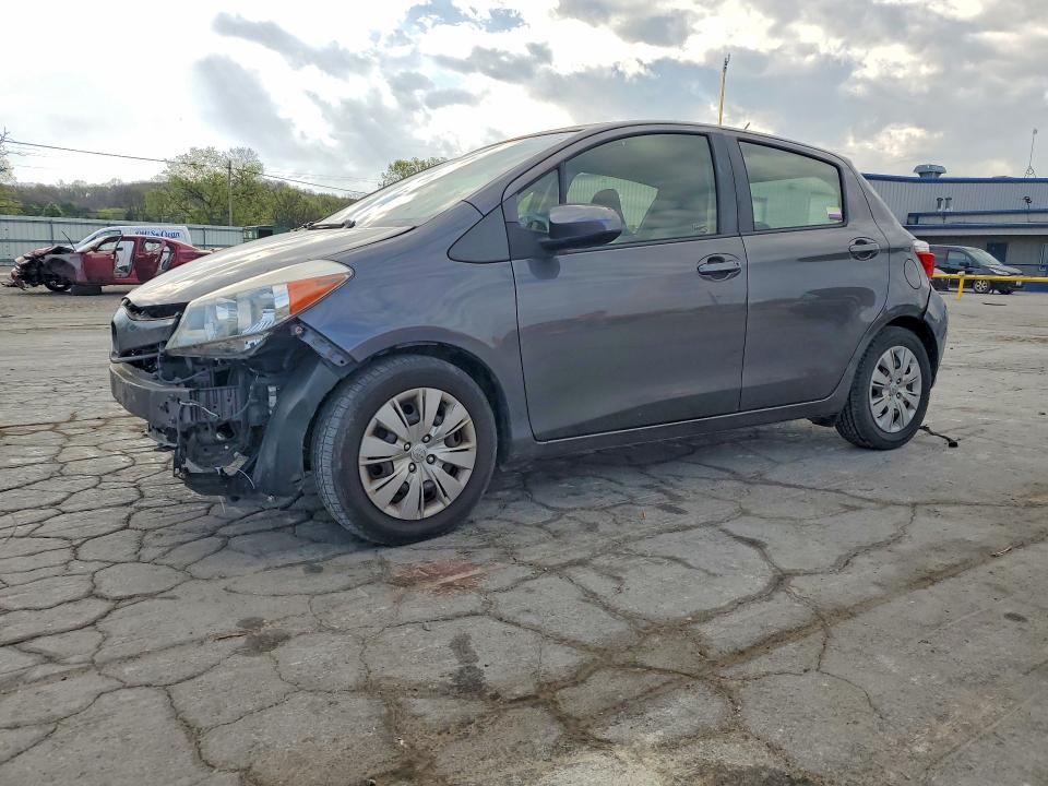 47633836 :رقم المزاد ، JTDKTUD30DD547859 vin ، 2013 Toyota Yaris مزاد بيع