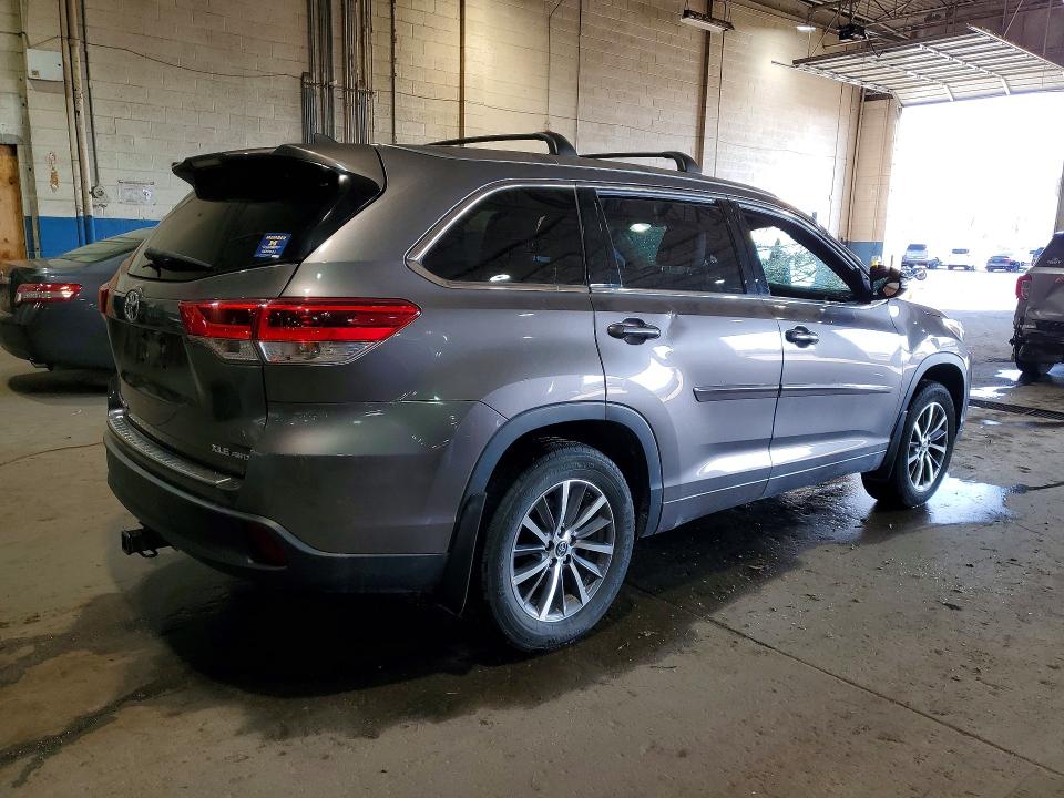 Aukcja sprzedaży 2018 Toyota Highlander, vin: 5TDJZRFH9JS905914, numer aukcji: 50923986