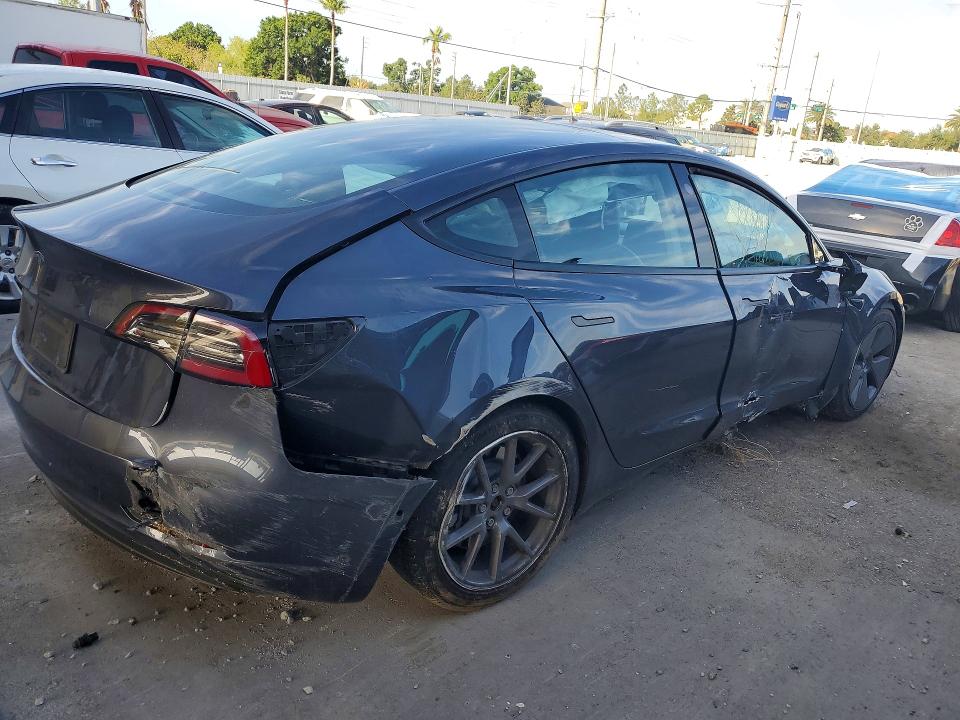 49759636 :رقم المزاد ، 5YJ3E1EA1MF085265 vin ، 2021 Tesla Model 3 مزاد بيع