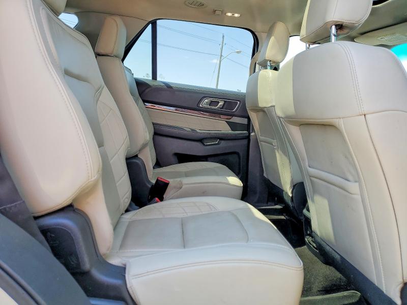 49927736 :رقم المزاد ، 1FM5K8HT3JGB06167 vin ، 2018 Ford Explorer مزاد بيع