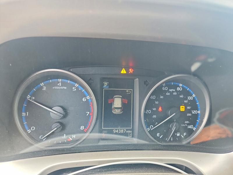Продажа на аукционе авто 2017 Toyota Rav4, vin: JTMBFREVXHD209220, номер лота: 46954186