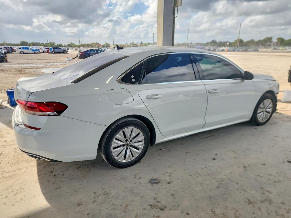 46776966 :رقم المزاد ، 1VWSA7A33LC015454 vin ، 2020 Volkswagen Passat مزاد بيع