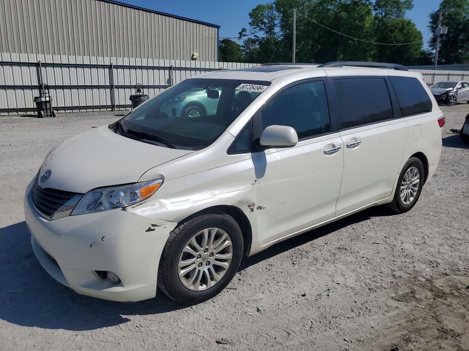 Auction sale of the 2016 Toyota Sienna, vin: 5TDYK3DC7GS722785, lot number: 50735496