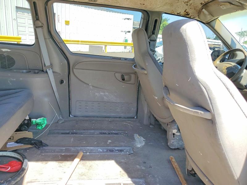 52038236 :رقم المزاد ، 1B4GP25B31B228934 vin ، 2001 Dodge Caravan مزاد بيع