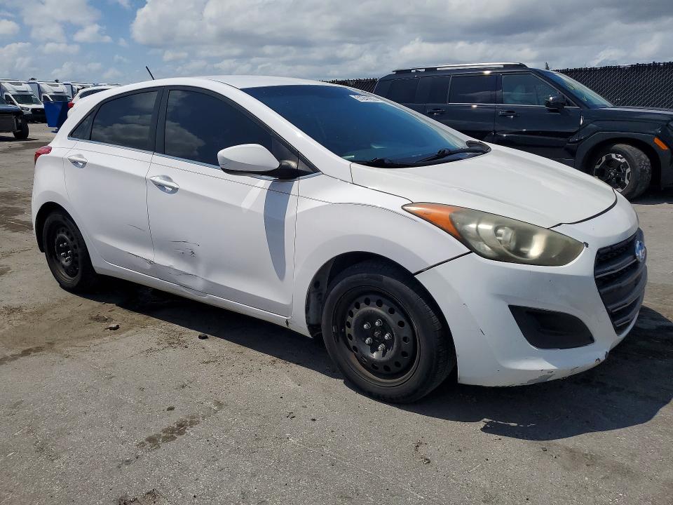 2016 Hyundai Elantra Gt მანქანა იყიდება აუქციონზე, vin: KMHD35LHXGU253008, აუქციონის ნომერი: 51241906