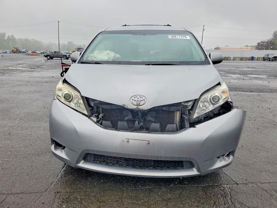 Продажа на аукционе авто 2015 Toyota Sienna, vin: 5TDKK3DC9FS552532, номер лота: 50817376