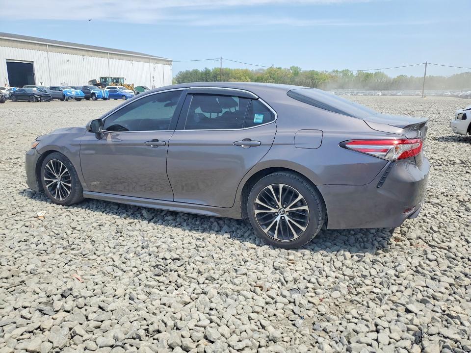 Продажа на аукционе авто 2018 Toyota Camry, vin: 4T1B11HK6JU104631, номер лота: 51152426