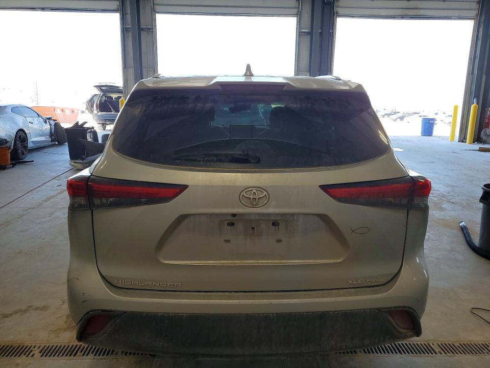 49579196 :رقم المزاد ، 5TDHZRBH2NS576175 vin ، 2022 Toyota Highlander مزاد بيع