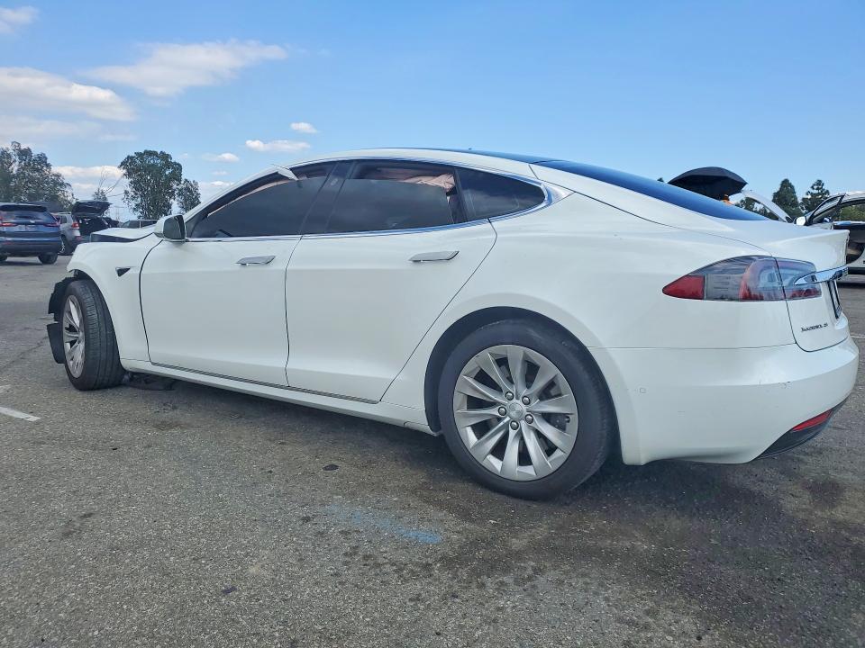 2017 Tesla Model S მანქანა იყიდება აუქციონზე, vin: 5YJSA1E26HF217989, აუქციონის ნომერი: 48456086