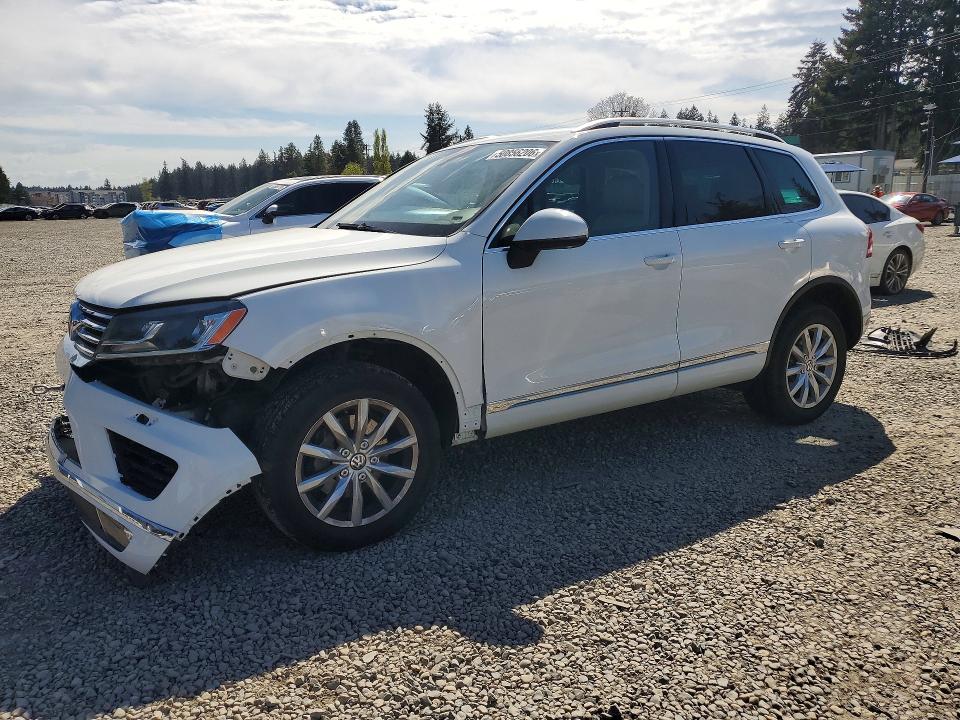 50856206 :رقم المزاد ، WVGEF9BP0FD006784 vin ، 2015 Volkswagen Touareg مزاد بيع