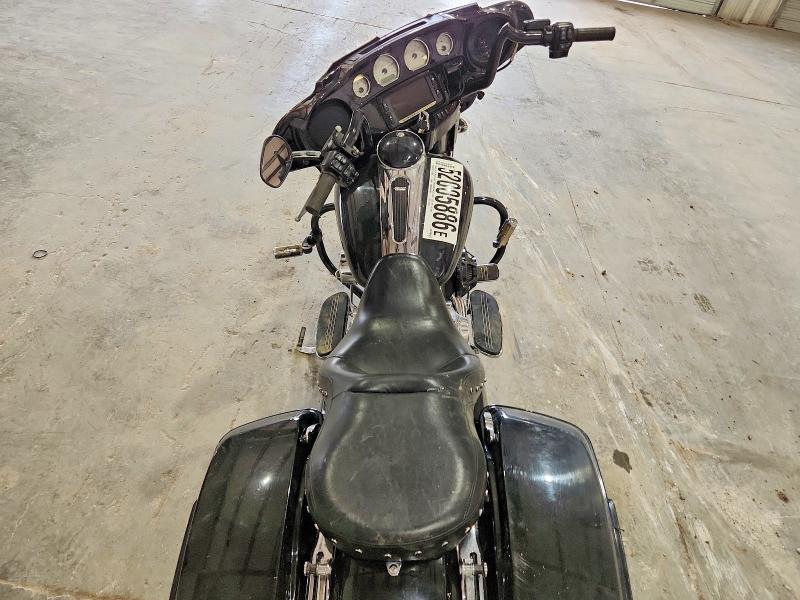 52005886 :رقم المزاد ، 1HD1KRM14GB654549 vin ، 2016 Harley Davidson Flhxs مزاد بيع