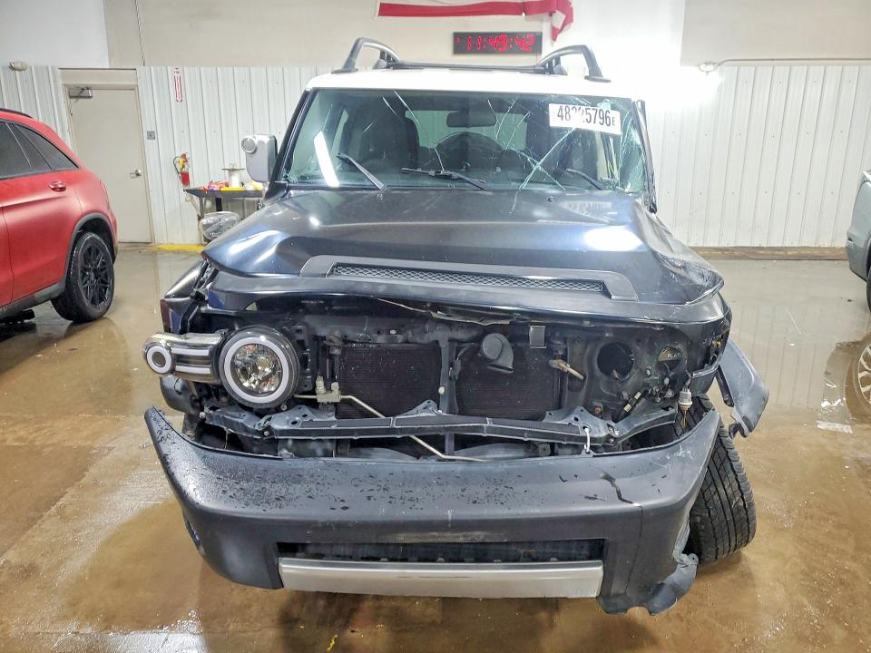 48325796 :رقم المزاد ، JTEBU11F38K049663 vin ، 2008 Toyota Fj Cruiser مزاد بيع