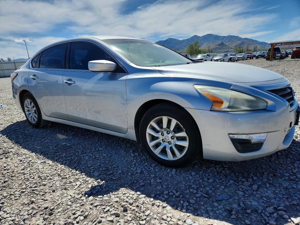 Продажа на аукционе авто 2015 Nissan Altima, vin: 1N4AL3AP4FC447548, номер лота: 52171266